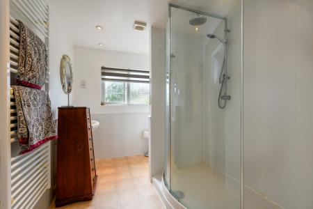 AD5998FD-3C14-4760-B