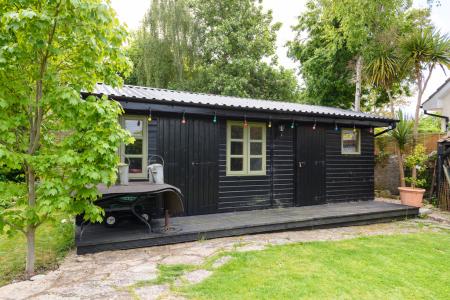 F4AD5541-8388-4C88-8