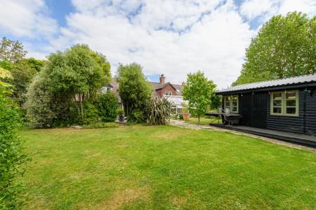 CFCD0956-5DC9-4E61-B