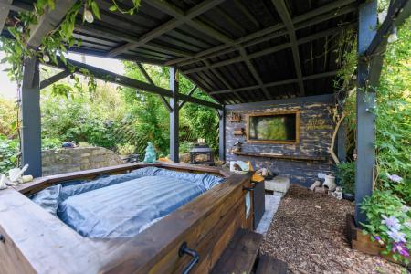 Hot tub and outdoor
