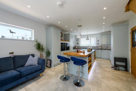 Kitchen/Breakfast Ro