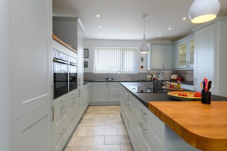 Kitchen/Breakfast Ro