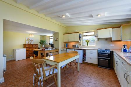 Kitchen/breakfast ro