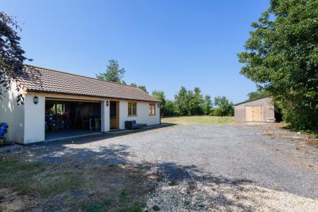 Garage, studio and o