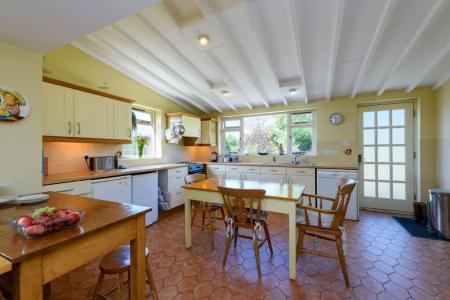 Kitchen/Breakfast ro