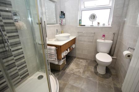 Family Shower Room