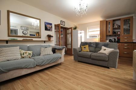 Open Plan/ Living/Di