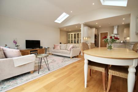 Open Plan/Kitchen/Di