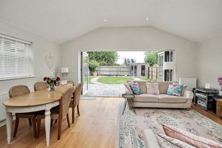 Living Area To Rear