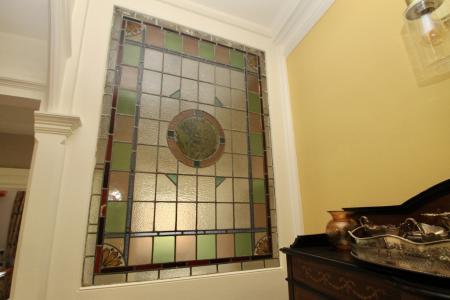 Feature stained glas