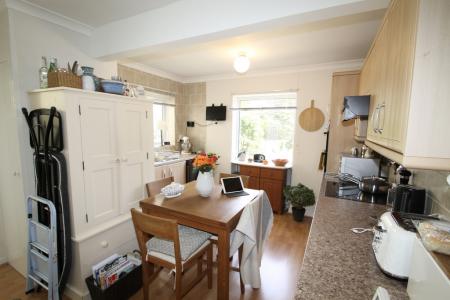 Kitchen dining room