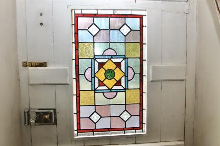 Feature stained glas