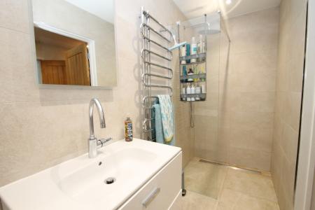 En suite shower room