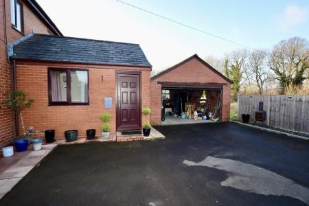 Annexe, garage and p