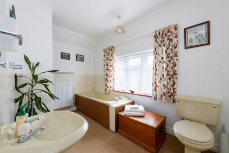 Family bathroom with
