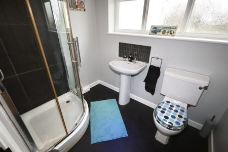 Family shower room