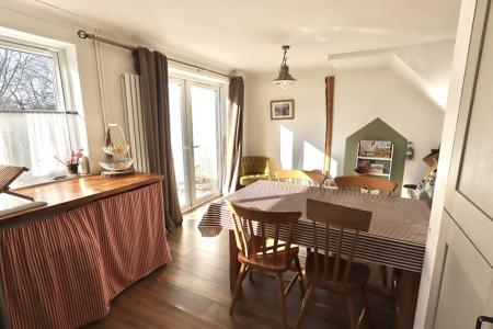 Kitchen dining room