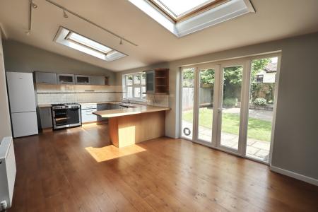 Open plan kitchen /