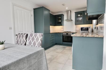 Dining kitchen
