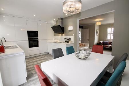 Dining kitchen to si