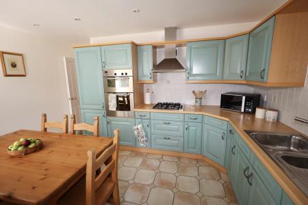 Kitchen / dining roo