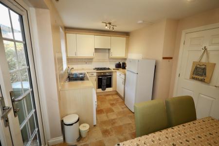 Kitchen / dining roo