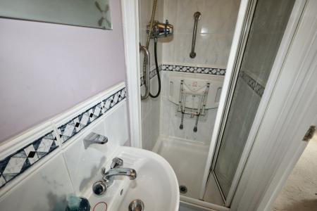 Ensuite shower room