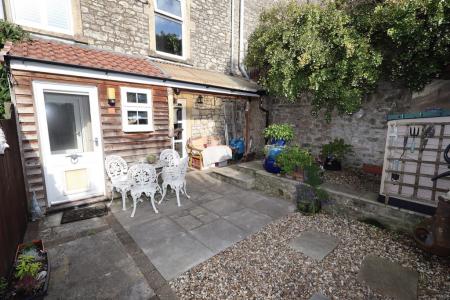 Garden and covered p