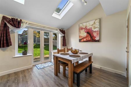 KITCHEN DINING ROOM