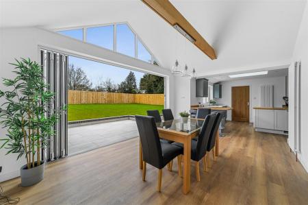 Kitchen/Dining