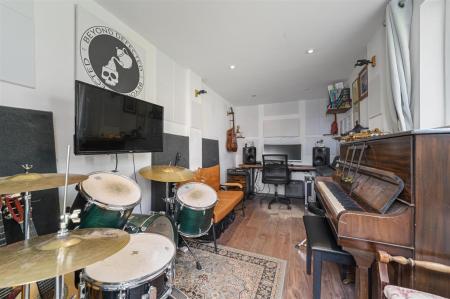 Garage/Music Studio