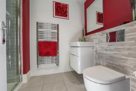 EN-SUITE TO BEDROOM TWO
