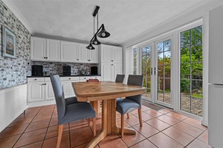 KITCHEN DINING ROOM