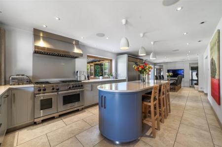 Kitchen/Dining