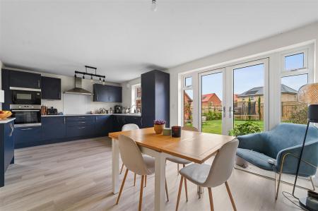 KITCHEN DINING ROOM