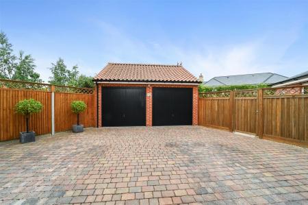 DOUBLE GARAGE