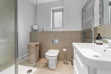 EN-SUITE TO BEDROOM ONE