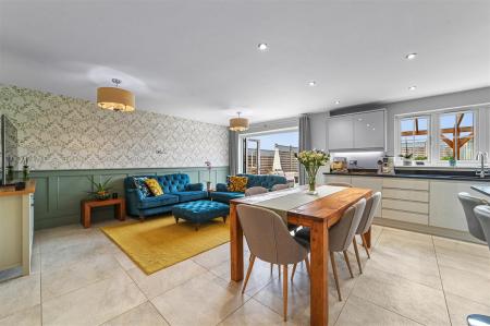 Kitchen/Dining/Family