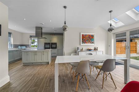 Kitchen/Dining