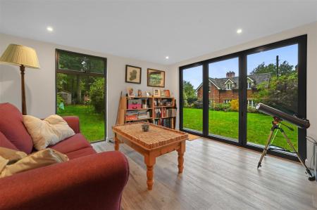 GARDEN OFFICE