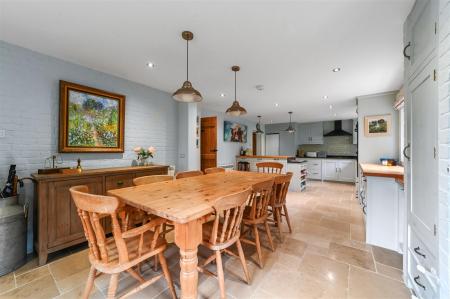 KITCHEN DINING ROOM