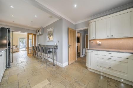 Kitchen/Breakfast