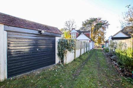 Garage & Driveway