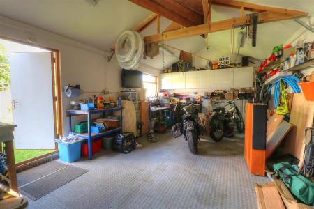 Springhill Road 4 garage 2.jpg