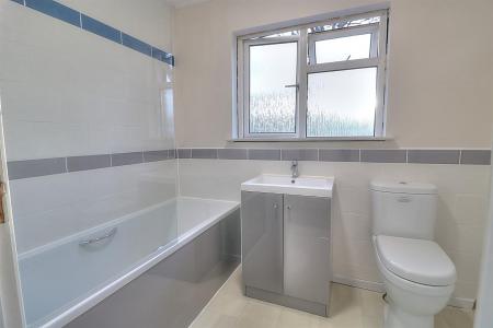 Corinthian Road 39 Bath (Custom).jpg