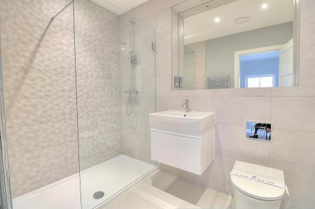 Woodhill 8 Bath (Custom).jpg