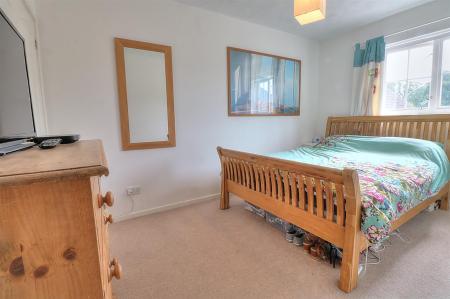 Hemlock Way 12 Bed 1 (Custom).jpg