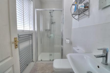 Hemlock Way 12 En Suite (Custom).jpg