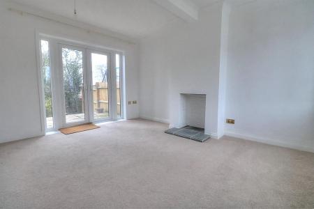 Oakmount Road 60 Sitt Room 2.jpg