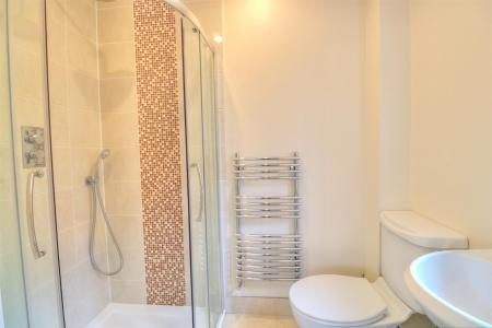 Jack Close 34 En suite (Custom).jpg